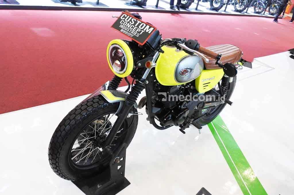 Modifikasi Kawasaki W175 flat tracker. Medcom.id