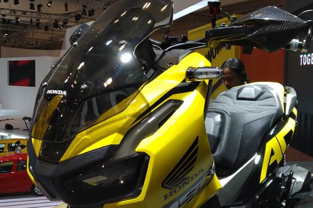 Tips modifikasi Honda ADV150 agar tetap fungsional sebagai motor harian. AHM