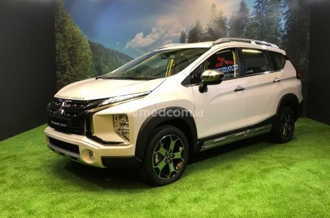 Mitsubishi Xpander Cross punya setingan suspensi yang berbeda sehingga terasa lebih keras dibanding Xpander MPV. Dok Medcom.id