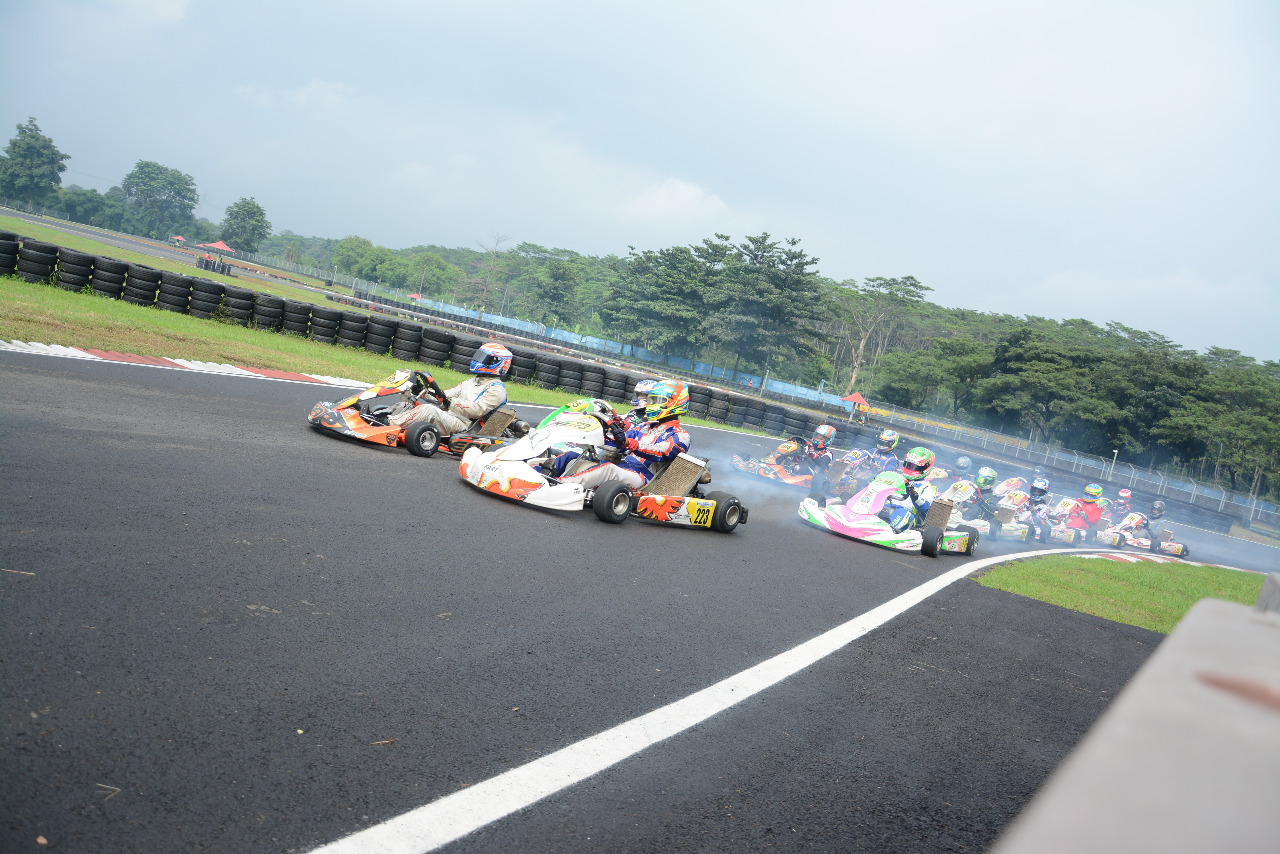 Sentul International Karting Circuit jadi tuan rumah kejuaraan gokart IAME Series Asia 2020 round 1. Adri