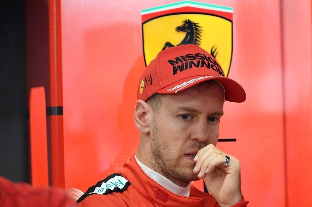 Ferrari kemungkinan besar akan melepas Sebastian Vettel di akhir musim 2020