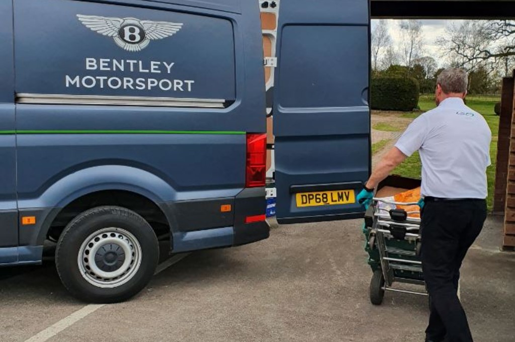 Bentley sediakan bank makanan untuk warga dan tenaga medis di Inggris. bentley