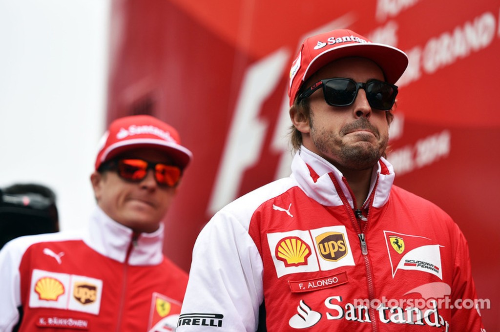 Mantan pembalap Ferrari, Kimi Raikkonen dan Fernando Alonso jadi kandidat pengganti Vettel. motorsport