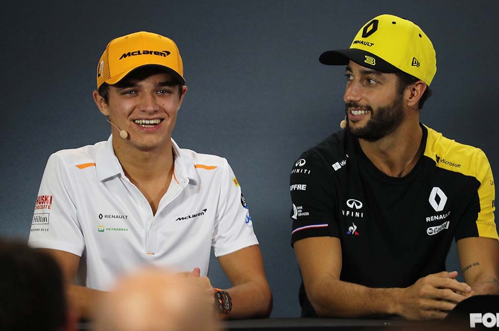 Gabung ke McLaren, Daniel Ricciardo (kanan) berduet dengan Lando Norris musim depan. planet f1