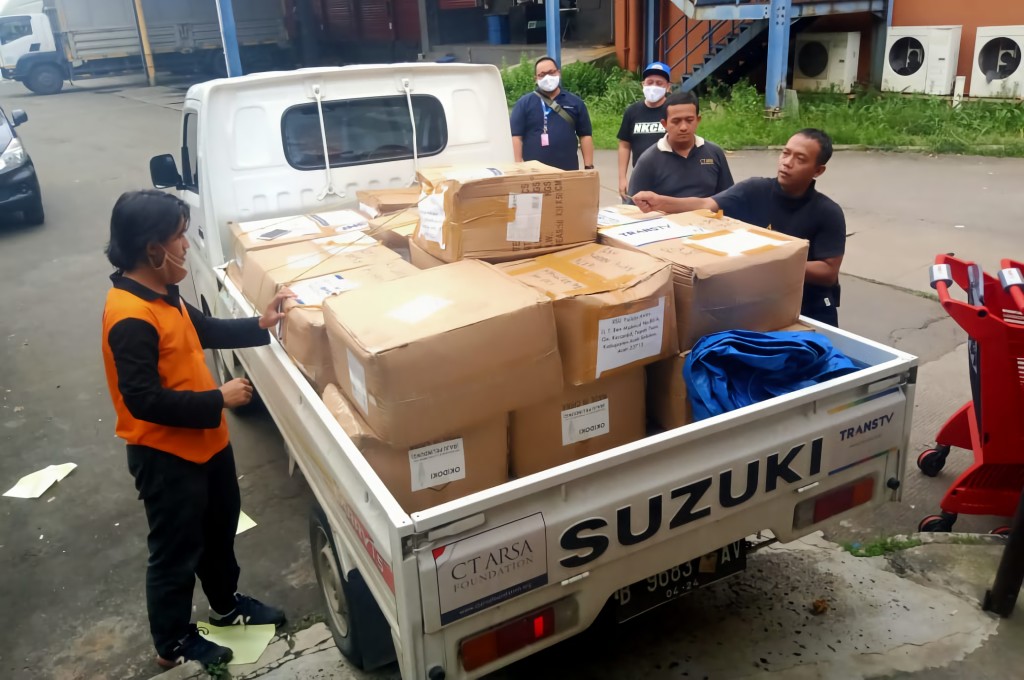 Suzuki Indonesia berkolaborasi dengan Suzuki Club Reaksi Cepat (SCRC) distribusikan APD. scrc