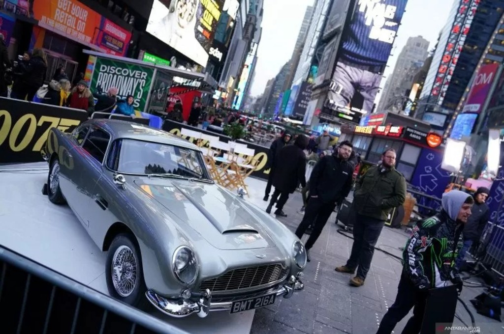 Mobil paling ikonik di film James Bond, Aston Martin DB5 siap diproduksi ulang. reuters/carlo allegri