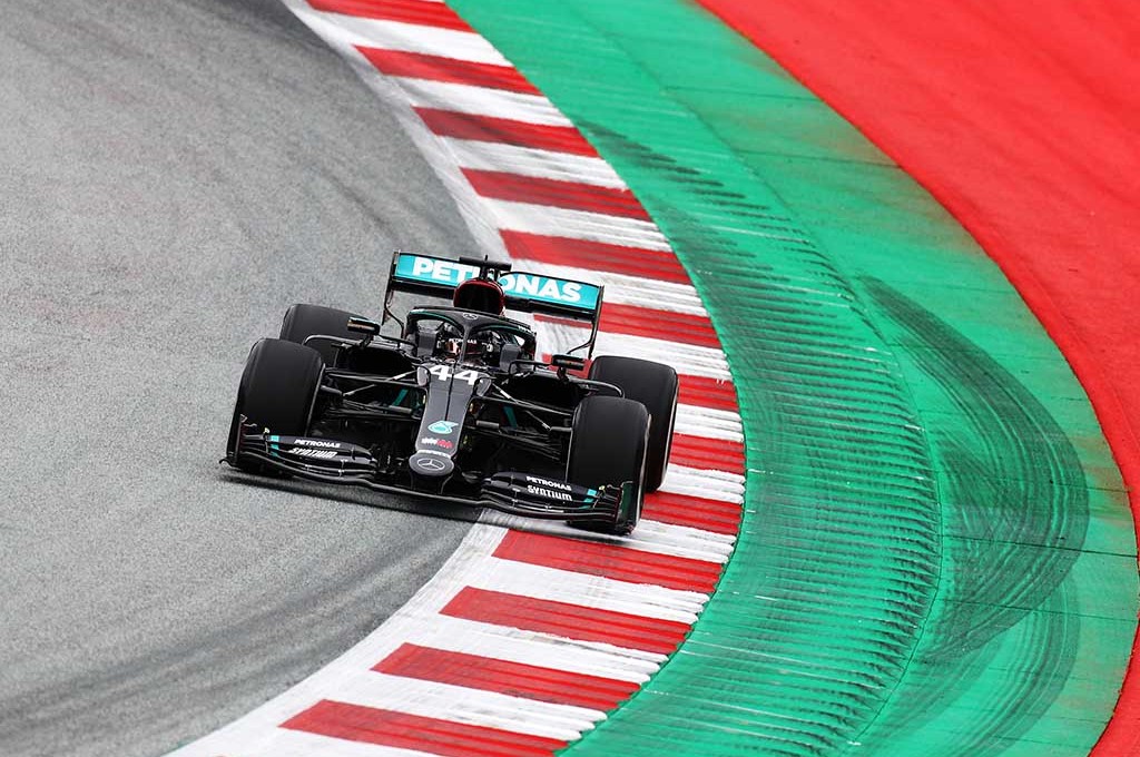 Lewis Hamilton melesat di FP2 Formula 1 Grand Prix Austria. planetf1