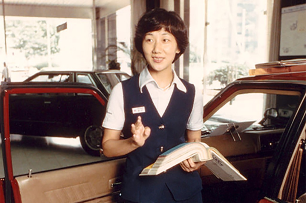 Kyoko Shimada, desainer otomotif wanita pertama di Jepang yang bekerja untuk Nissan. nissan