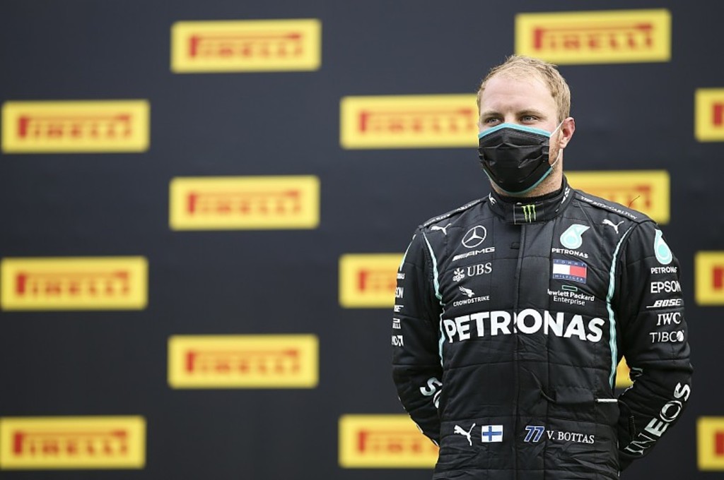 Valtteri Bottas dipastikan bertahan di tim Mercedes tahun depan. autosport