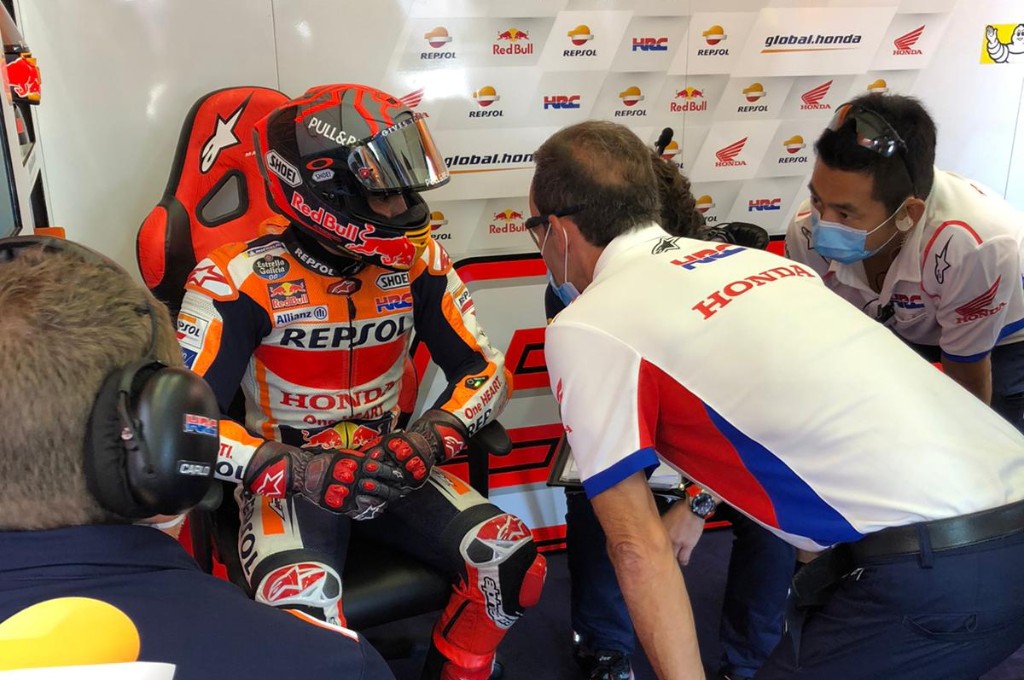 Honda tak ingin mengambil resiko, Marquez diputuskan absen di MotoGP Andalusia. twitter/repsolhonda