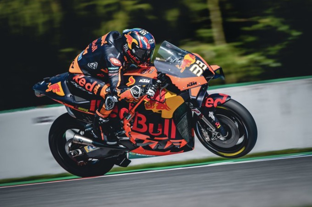 Brad Binder curi kemenangan di MotoGP Ceko 2020. twitter/ktmracing