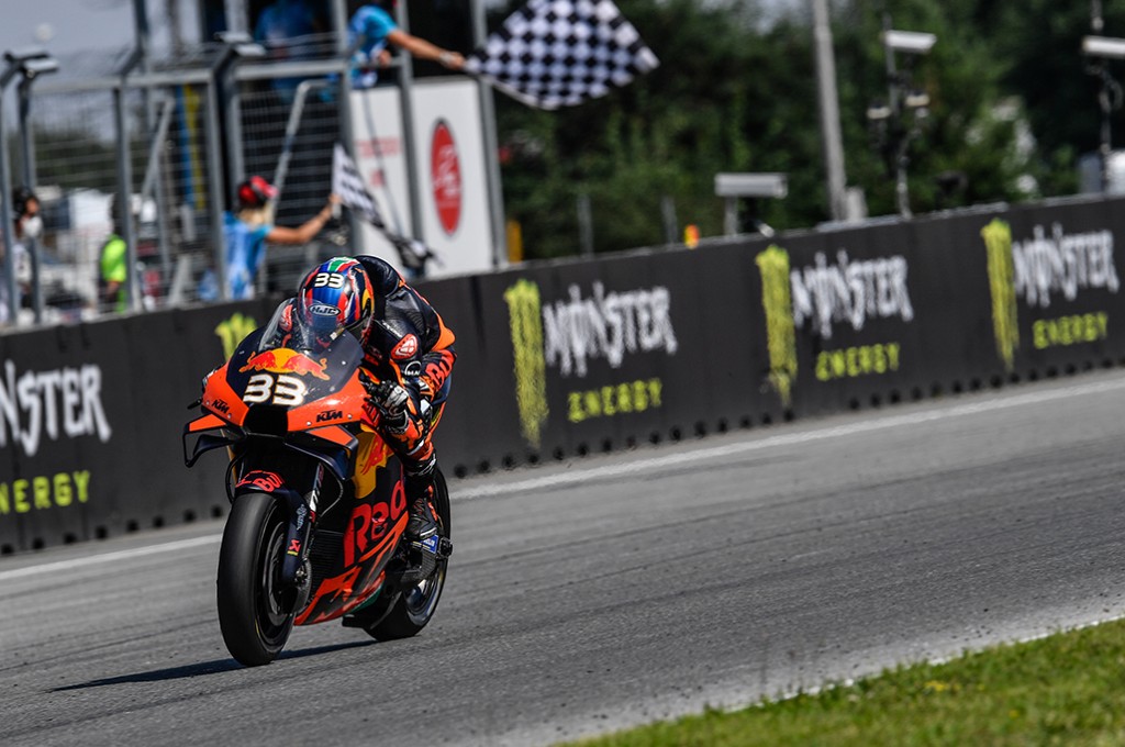 Menang di Brno, Brad Binder buka peluang perburuan gelar juara dunia MotoGP 2020. superbikenews