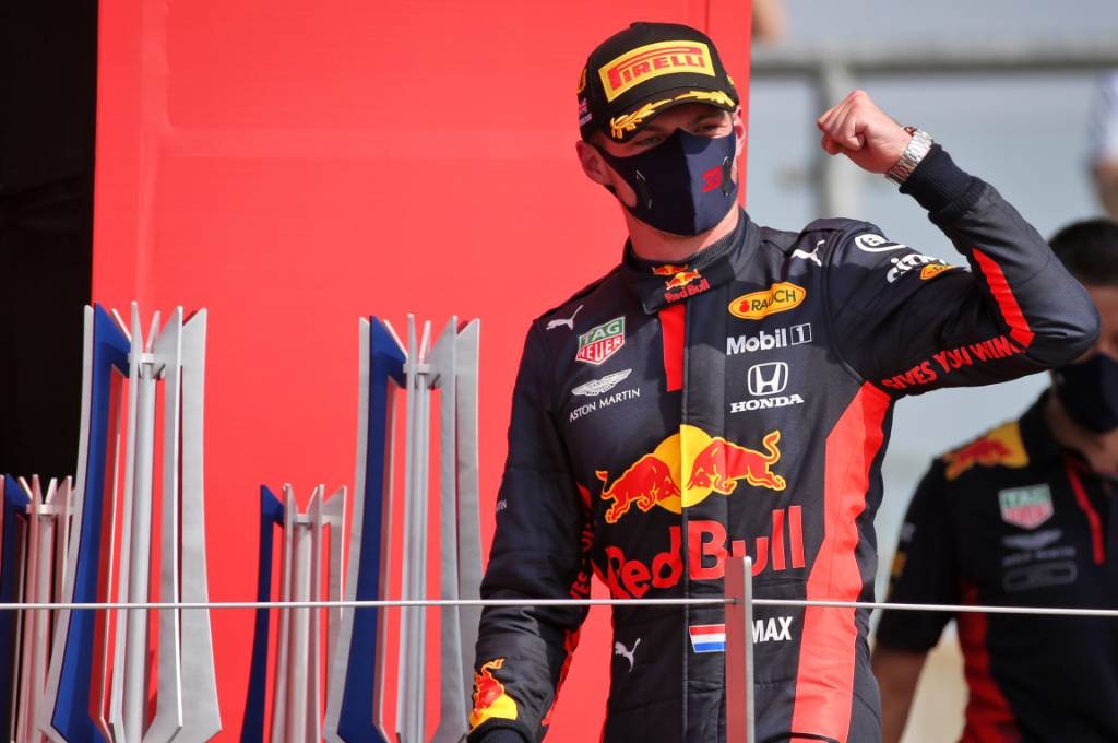 Usai menang di seri F1 70th anniversary GP, Max Verstappen naik ke peringkat kedua klasemen sementara F1. planetf1