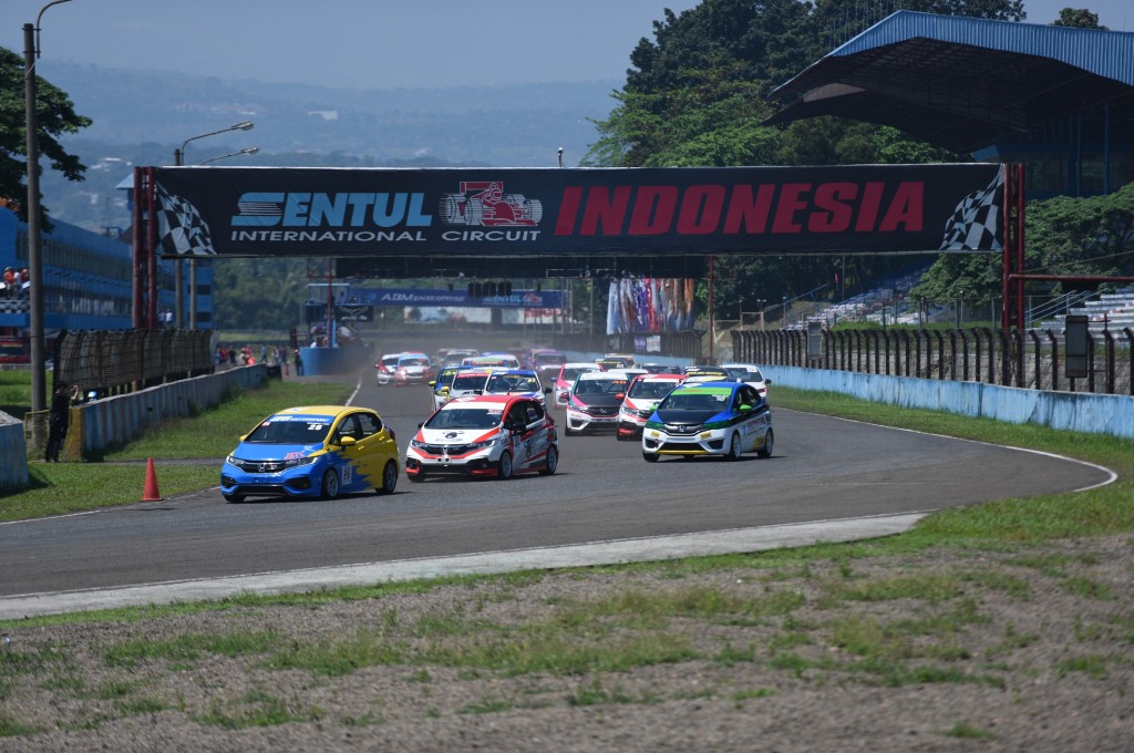 Honda Jazz Speed Challenge (HJSC) di Sirkuit Sentul. honda