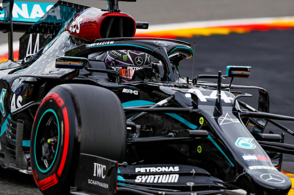 Lewis Hamilton raih pole positon dan pecahkan rekor catatan waktu di sirkuit Spa, Belgia. planetf1