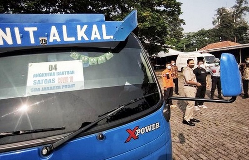 Hino Dutro menjadi truk pembawa oksigen (Foto: Instagram Anies Baswedan)