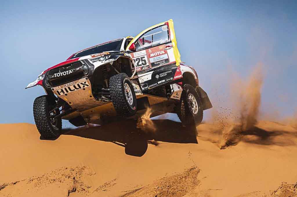 Henk Lategan menangi etape-5 Dakar Rally Arab 2022 dan memaksa Loeb puas finish di urutan kedua. DR