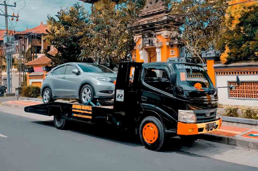 Layanan towing memang sangat dibutuhkan ketika mengalami masalah saat melakukan aktifitas sehari-hari. Namun kini Anda bisa memanfaatkan layanan towing gratis setahun lho...! AI