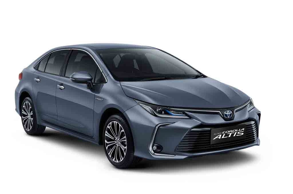 Toyota luncurkan Altis dengan dua varian lengkap dengan versi Hybrid untuk mendukung mobilitas ramah lingkungan. TAM