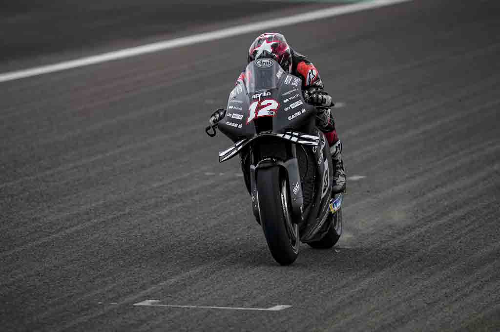 Aprilia pasang target tinggi untuk bisa tampil kompetitif di MotoGP 2022. Piaggio Indonesia