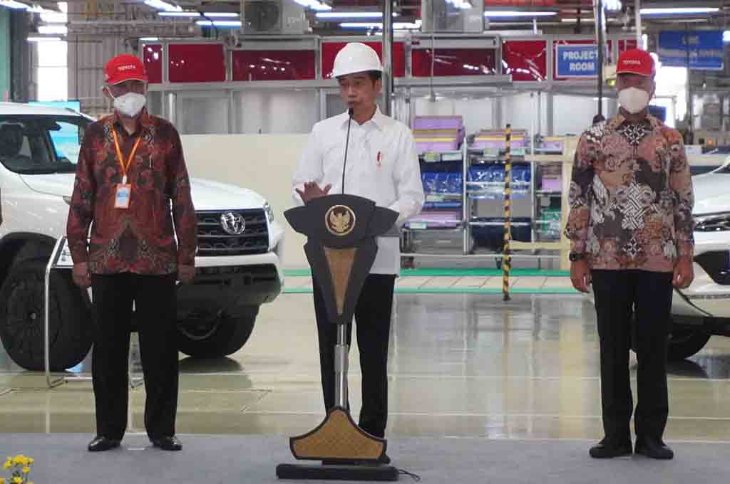 Ekspor perdana Toyota ternyata sudah berlangsung sejak 1987 melalui Toyota Kijang Generasi-3 ke Brunai Darussalam. TAM
