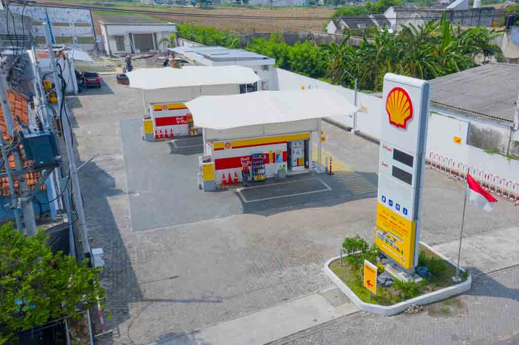 Bisnis SPBU Shell terus menunjukkan peningkatan di Indonesia. Mereka bahkan kian eksis dengan lahirnya SPBU Modular yang jadi model bisnis mereka untuk kota lapis kedua. Shell