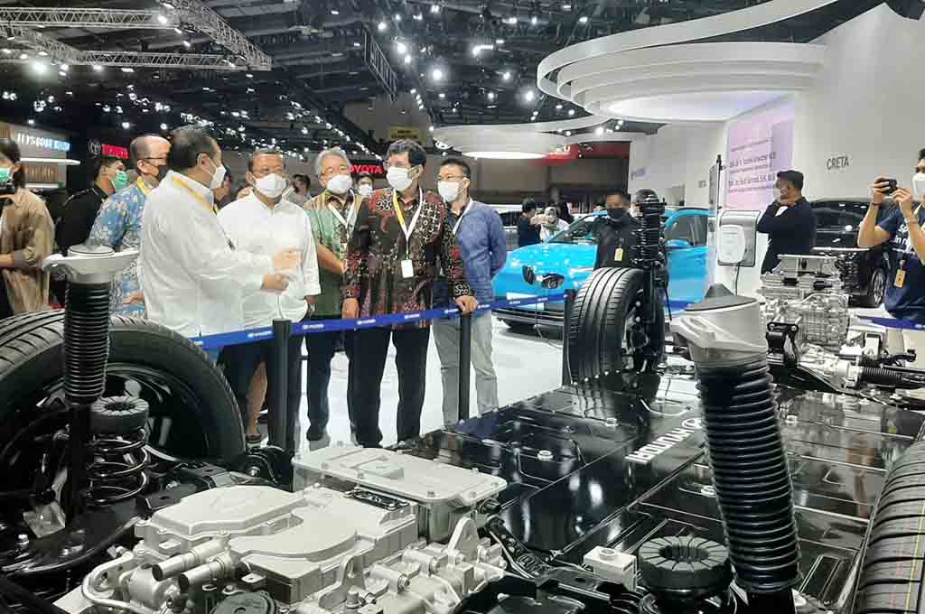 Selain tawarkan program penjualan secara masif, Hyundai juga boyong teknologi dan robot pintar ke JAW 2022. HMDI