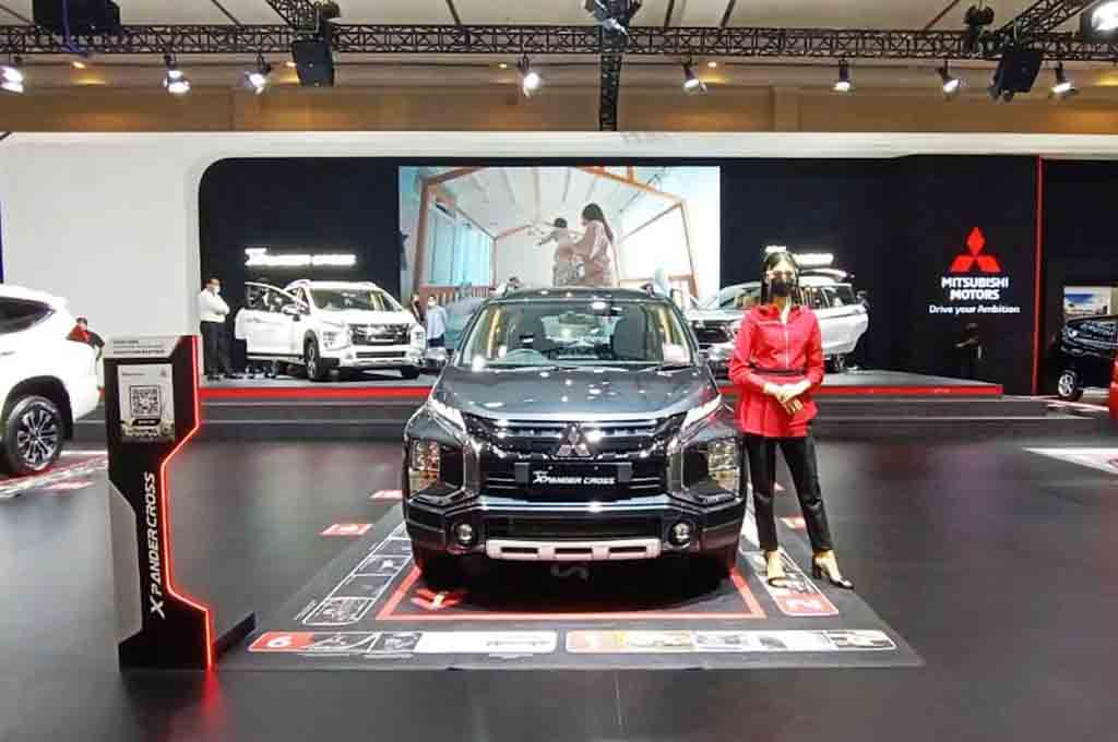 Mitsubishi andalkan Xpander Cross untuk mengangkat penjualan di pameran Jakarta Auto Week 2022. MMKSI