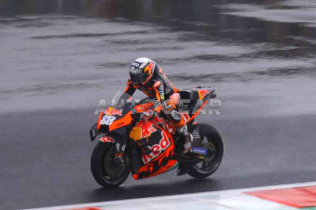 Miguel Oliveira akhirnya mampu memenangi kembali balapan dan ini terjadi di momentum kembalinya MotoGP ke Indonesia. AG-Ahmad Garuda