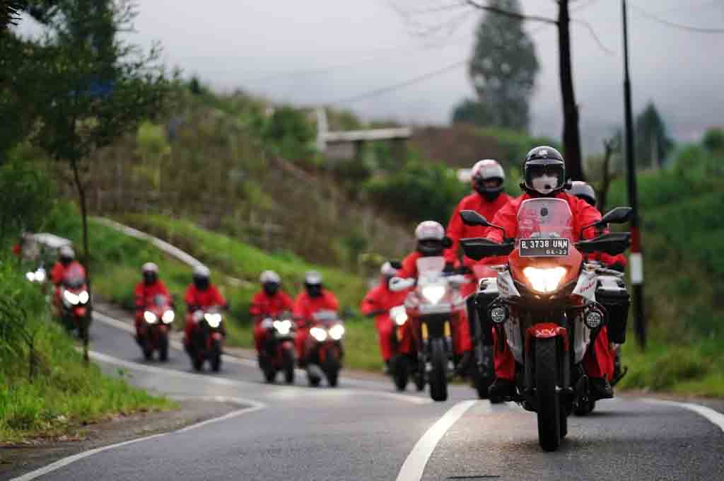 9 riders ini diutus sebagai duta Pertamina untuk mendukung kelancaran MotoGP di Mandalika. Pertamina