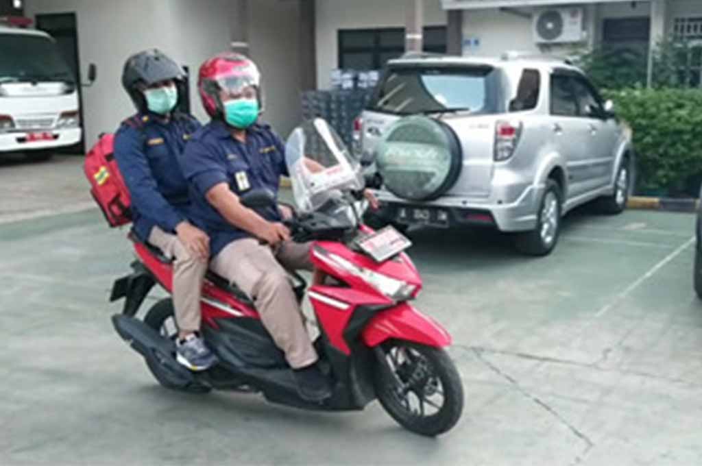 Ambulans motor ini disiapkan oleh Kantor Kesehatan Pelabuhan agar arus mudik lancar dan pemudik tetap sehat. MetroTV - Sefrinal Putra 