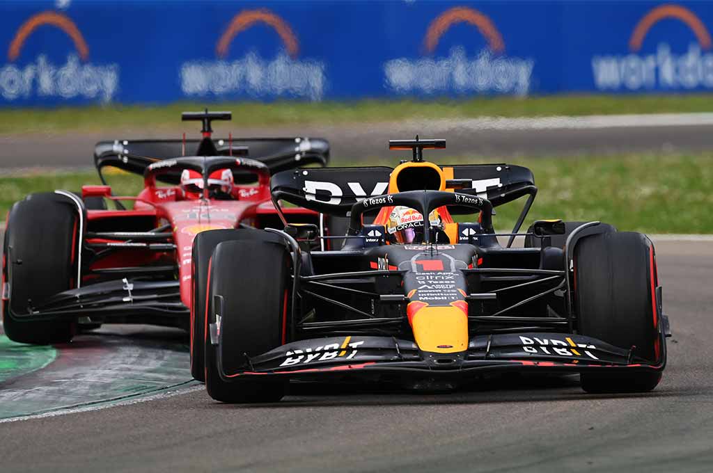 Max Verstappen dan Red Bull Racing menang besar di sirkuit kandang milik Ferrari. Red Bull CP