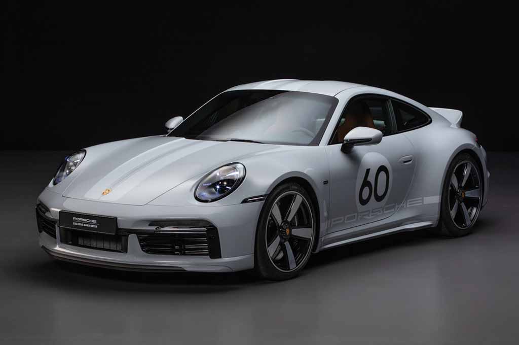Mobil ini milirp seri 911, namun Porsche mengakui menciptakan ini di segmentasi yang berbeda. Porsche Indonesia