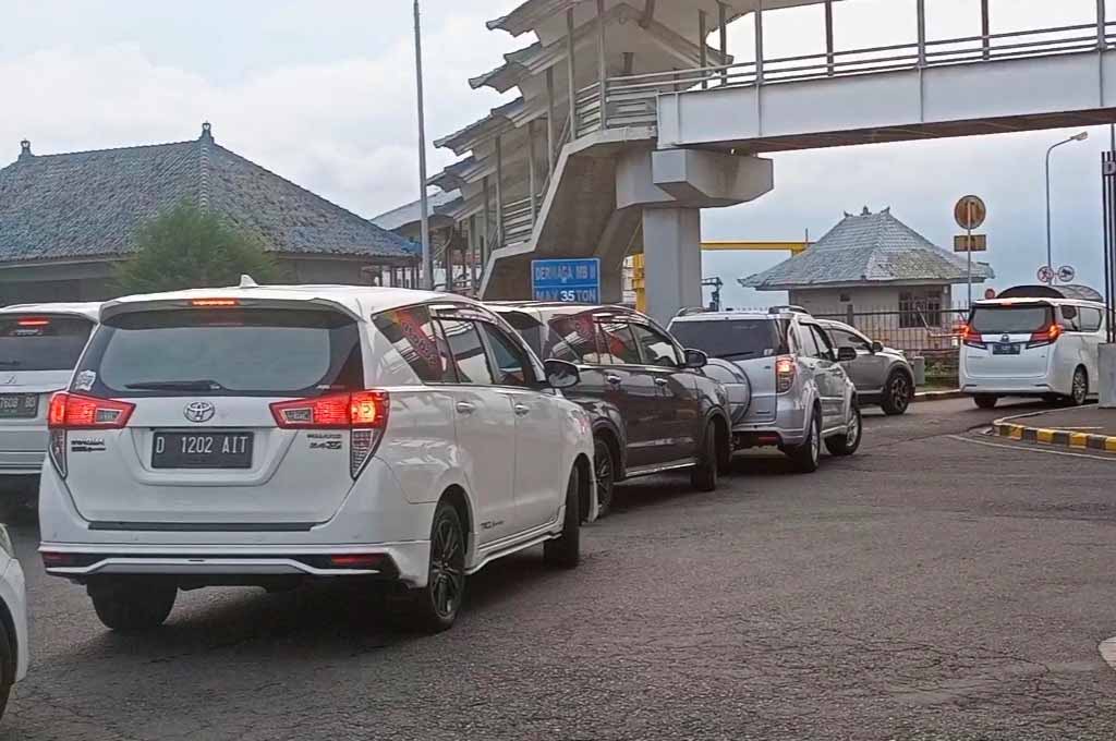 Program mudik gratis yang diadakan pemerintah Jawa Tengah tekan angka kecelakaan lalu lintas sebesar 62 persen di 2022. MetroTV