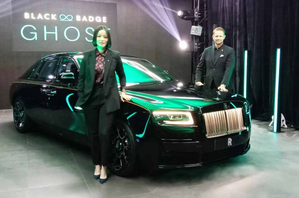 Penampakan Rolls-Royce Black Badge Ghost untuk pertama kalinya, dilakukan di markas Eurokars Motors Indonesia, Kebayoran Lama, Jakarta Selatan. AG - S Alun S