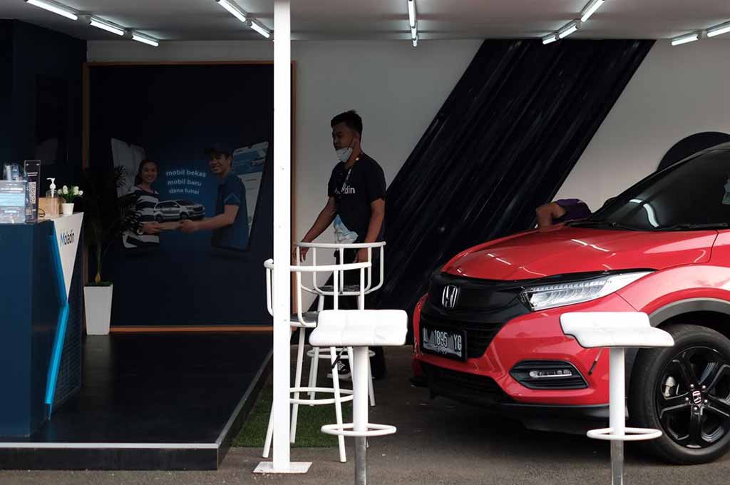 Moladin bakal tetap mewadahi mereka yang ingin menjual mobil bekasnya untuk mendapatkan mobil baru di ajang pameran IIMS Surabaya. Moladin