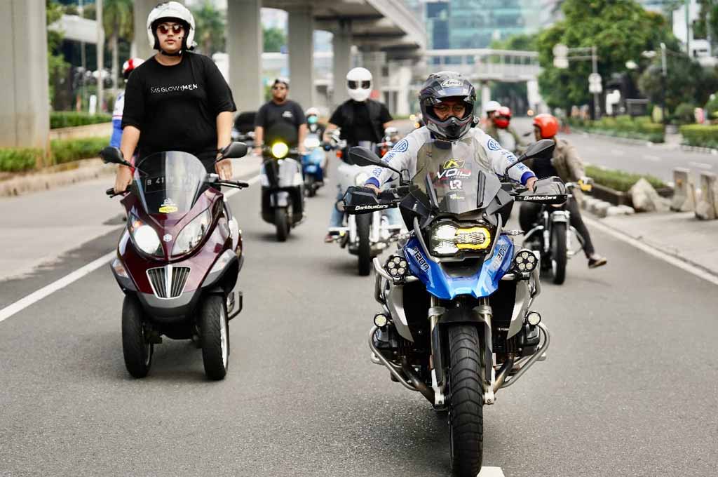 Jadi sponsor di tim balap MotoGP, MS Glow for Men ajak komunitas otomotif rolling city bareng di 6 kota seluruh Indonesia. MGFM