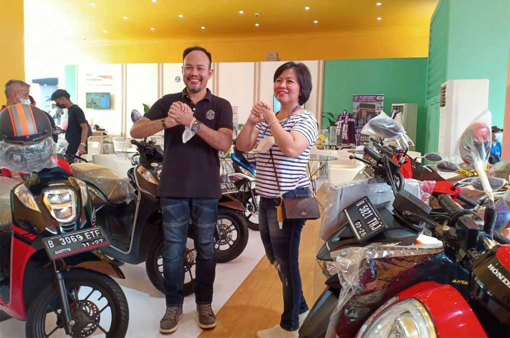 Pinjam duit buat beli motor sekaligus di pameran Jakarta Fair Kemayoran, begini triknya. AF 
