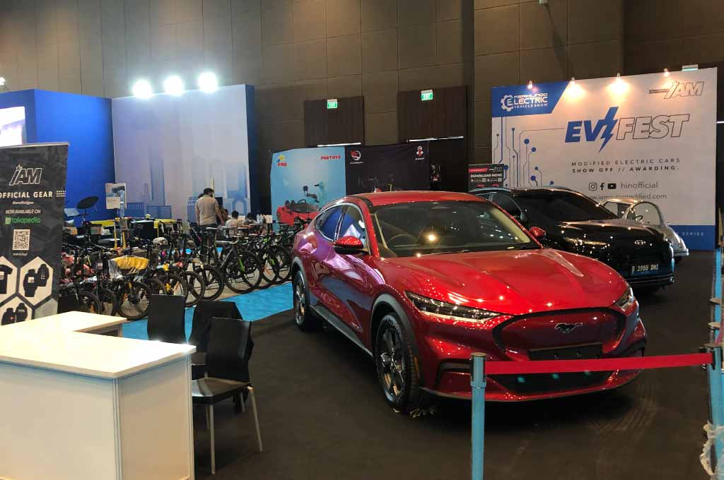 PEVS diharapkan bakal memicu industri otomotif nasional dan pemerintah bersama-sama mempercepat iklim elektrifikasi otomotif di INdonesia. AG - Uda