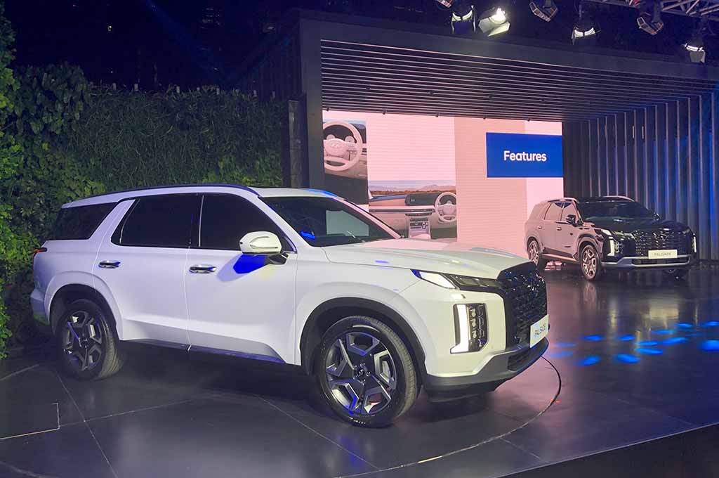 New Hyundai Palisade hanya berjarak 1,5 tahun dari versi pertama yang meluncur di Indonesia. Apa saja yang baru? Simak ulasannya. AG - Uda