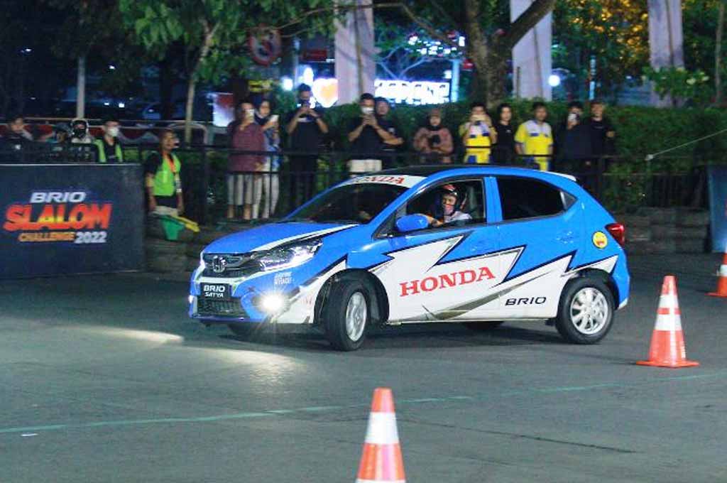 Penyelenggaraan Hond Brio Slalom Challenge di Semarang mendapat antusiasme tinggi dari para pemilik Honda Brio bahkan jurnalis. HPM