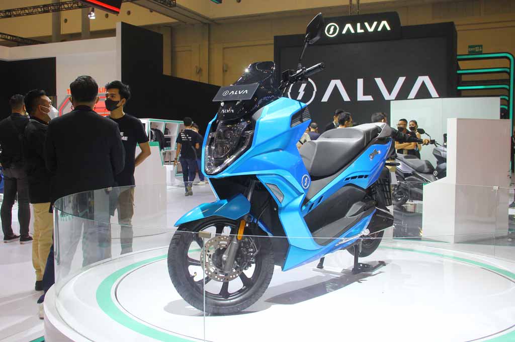 Alva One usung cara baru berkendara motor listrik yang menghadirkan performa dan layanan purna jual terbaik. AG - Uda
