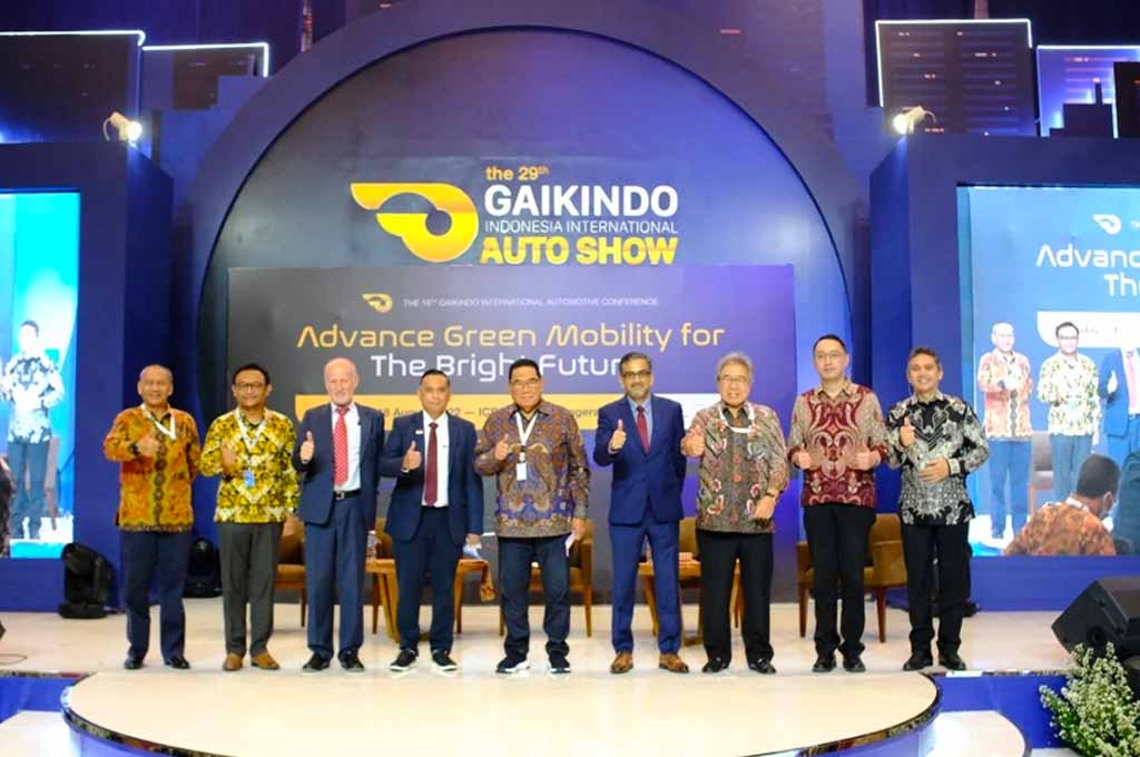 GAIKINDO gelar seminar dan bahas tentang gerakan bersama pemerintah dan stakeholder terkait untuk percepatan kendaraan listrik di Indonesia. GIIAS