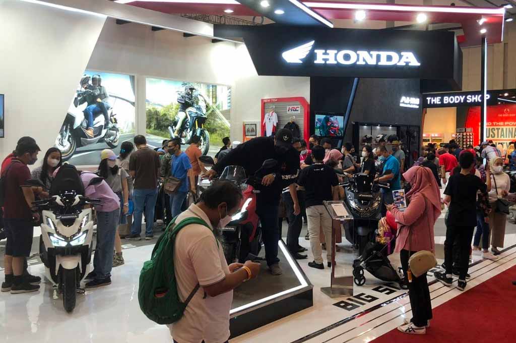 Bukan Cuma Mobil, Ribuan Pengunjung Beli Honda di GIIAS 2022