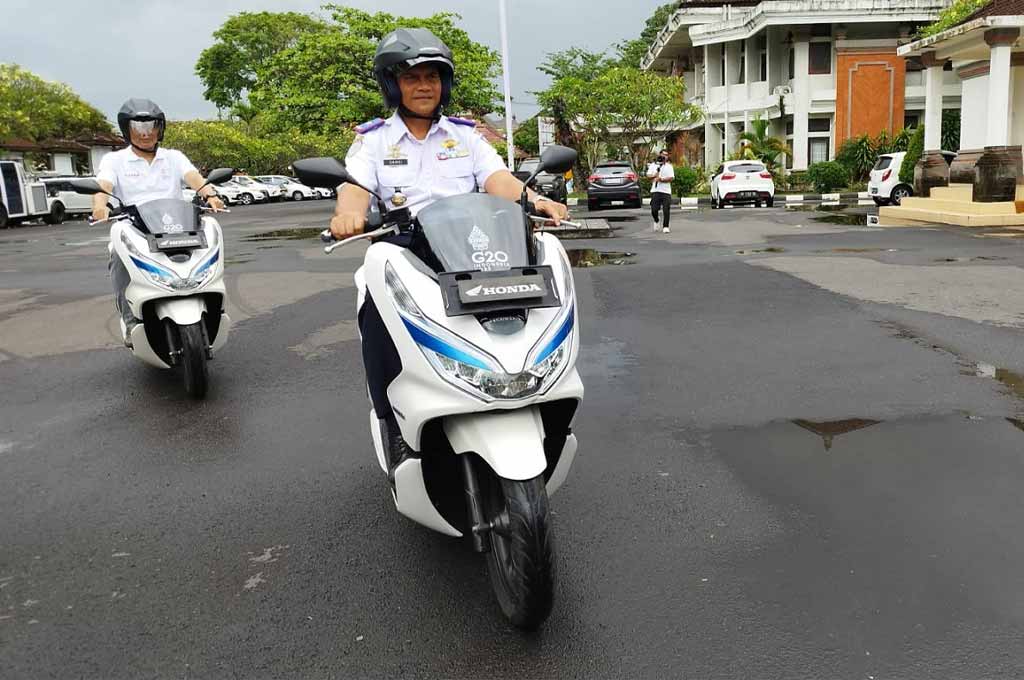 Puluhan motor Honda PCX Electric, siap diturunkan di ajang KTT G20 di Bali. AHM