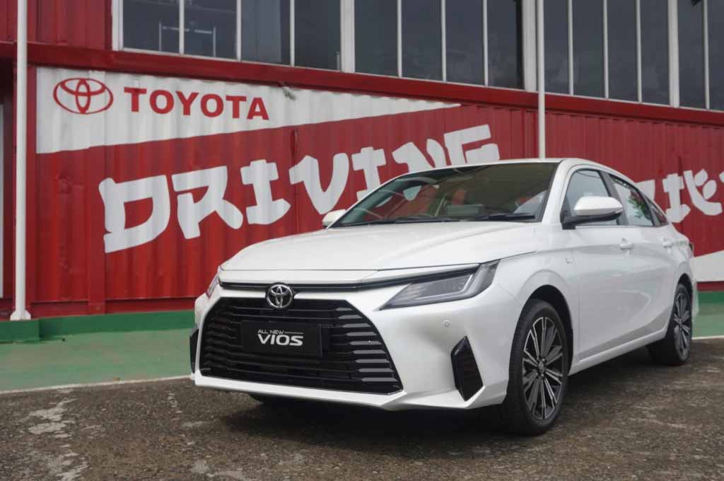 New Toyota Vios hadir dengan ragam penyempurnaan dan lebih pede di pasar otomotif Indonesia. TAM 