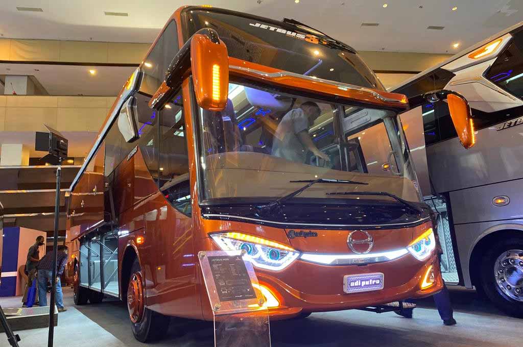 RK260 Jetbus 3+ MHD Andalan Baru Hino Buat Pengusaha Otobus