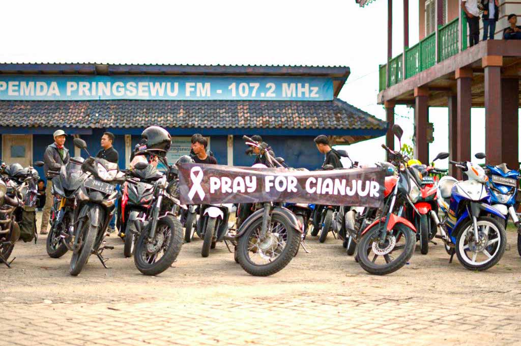 Komunitas bikers peduli korban Gempa di Cianjur. PS