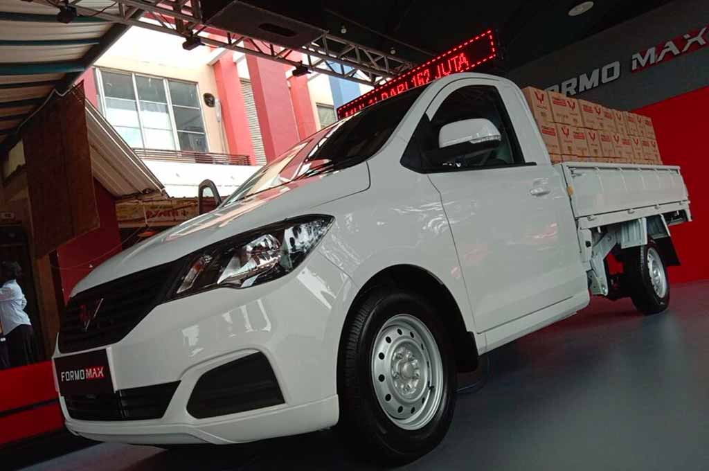 Wuling Formo siap bersaing di segmen kendaraan niaga ringan dengan tawaran harga mulai dari Rp162 juta on the road (OTR) Jakarta. AG-Alun