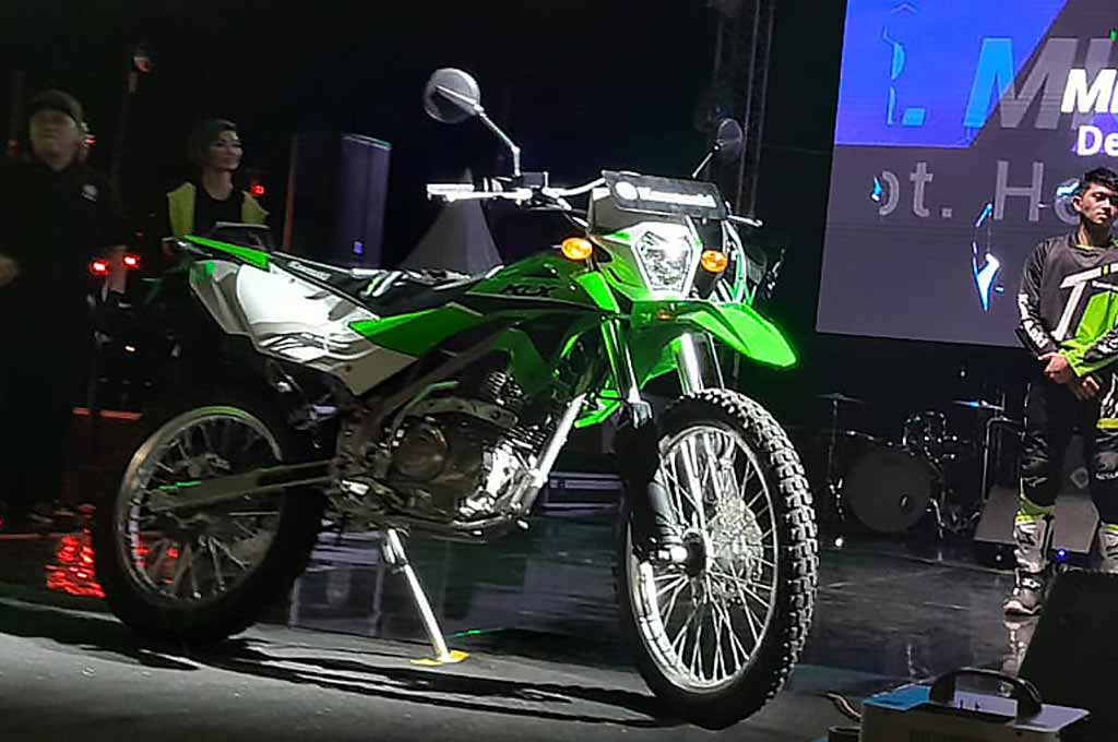 KLX150 terbaru meluncur di acara Kawasaki Bike Week di Ancol, Jakarta Utara. KMI